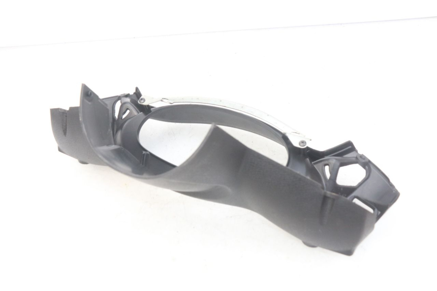 photo de REAR HANDLEBAR COVER PIAGGIO X7 125 (2007 - 2013) - Zoom on usage condition