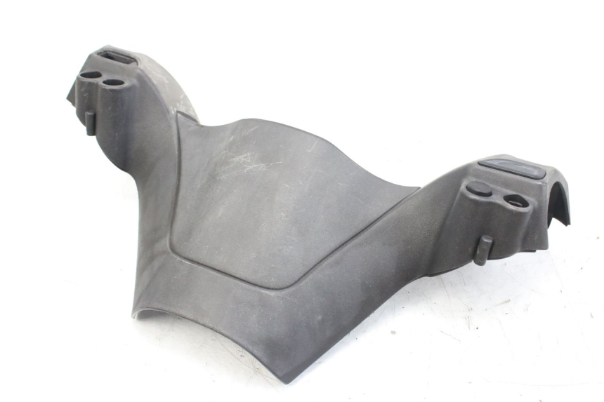 photo de REAR HANDLEBAR COVER PIAGGIO X9 EVOLUTION 125 (2003 - 2007) - Technical close-up