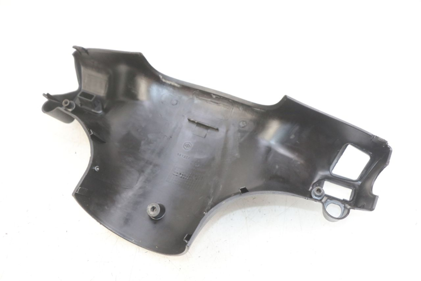 photo de REAR HANDLEBAR COVER PIAGGIO ZIP 4T 50 (2018 - 2020) - Product overview