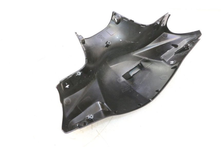 photo de HANDLEBAR COVER FRONT KYMCO AGILITY 4T 50 (2018 - 2022) - Technical close-up