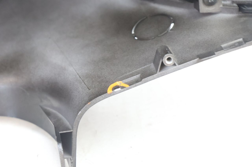photo de HANDLE BAR FRONT PANEL KYMCO AGILITY CITY 16P 125 (2015 - 2024) - Surface and material condition