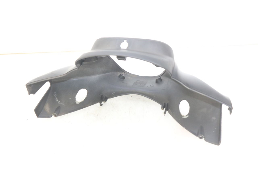 photo de HANDLEBAR COVER FRONT PIAGGIO BEVERLY 125 (2010 - 2015) - Technical close-up