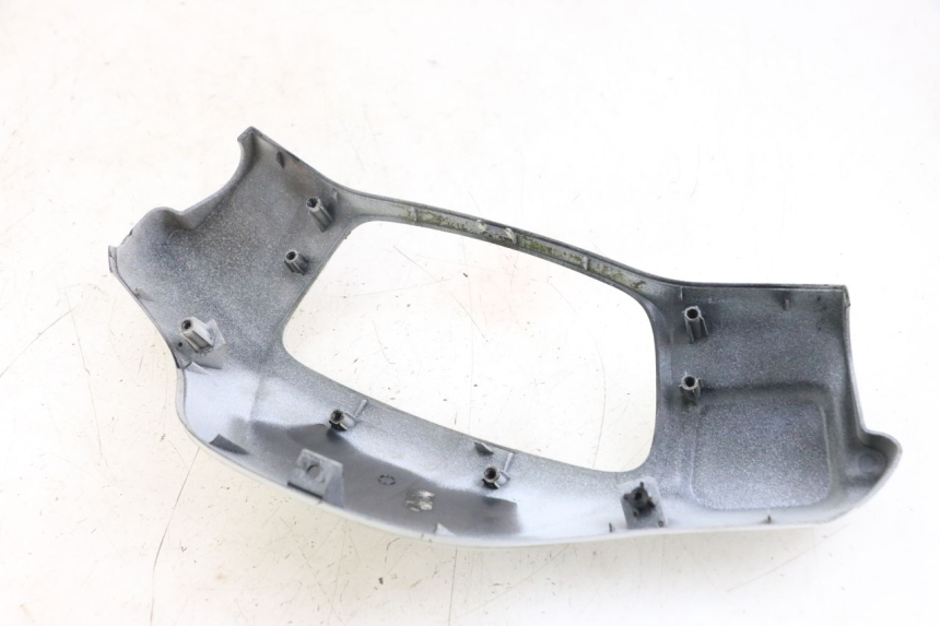 photo de HANDLEBAR COVER FRONT MBK BOOSTER SPIRIT 50 (2004 - 2017) - Component detail