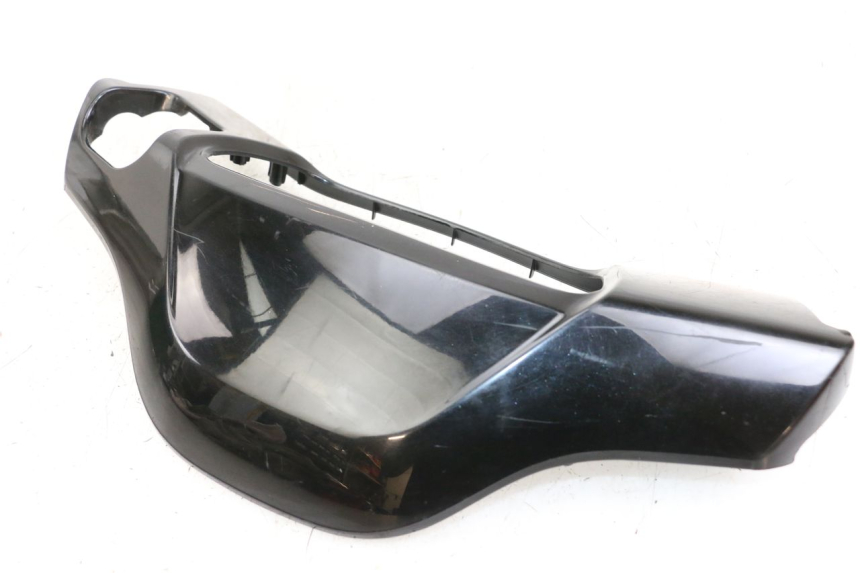 photo de HANDLEBAR COVER FRONT YAMAHA BW'S 50 (2004 - 2017) - Component detail