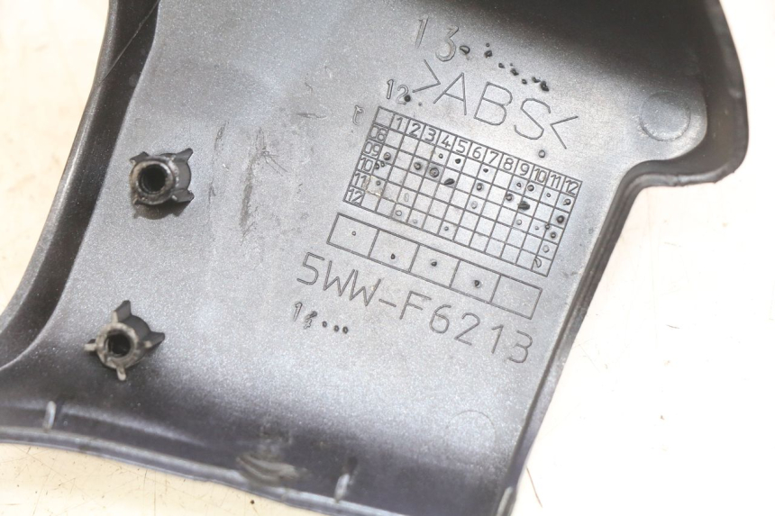 photo de HANDLEBAR COVER FRONT YAMAHA BW'S EASY 50 (2013 - 2016) - Technical close-up