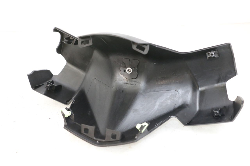 photo de HANDLEBAR COVER FRONT PEUGEOT CITYSTAR 50 (2013 - 2017) - Alternative perspective