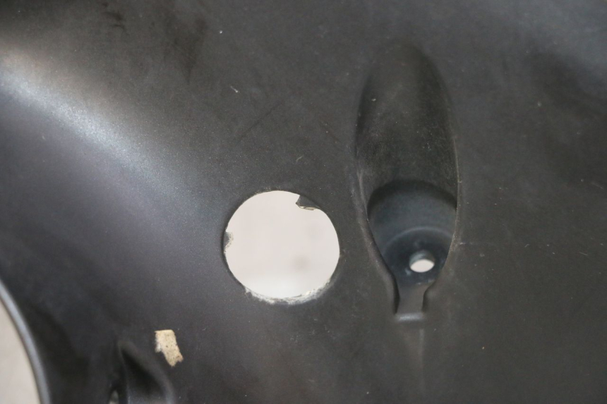 photo de HANDLEBAR COVER FRONT YAMAHA CYGNUS X INJECTION 125 (2007 - 2013) - Detailed visual inspection