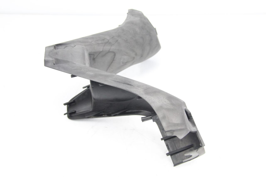 photo de HANDLEBAR COVER FRONT KYMCO DINK 4T 50 (2007 - 2018) - Technical close-up