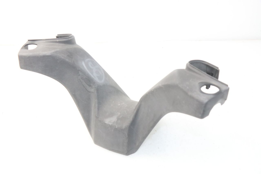 photo de HANDLE BAR FRONT PANEL KYMCO DINK STREET 125 (2009 - 2014) - Zoom on usage condition