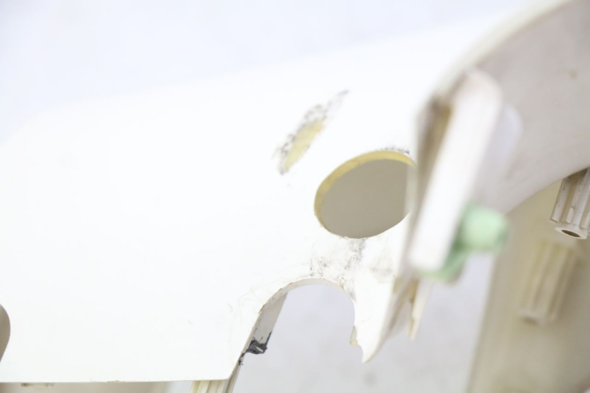 photo de HANDLEBAR COVER FRONT PEUGEOT DJANGO 2T 50 (2014 - 2019) - Zoom on usage condition