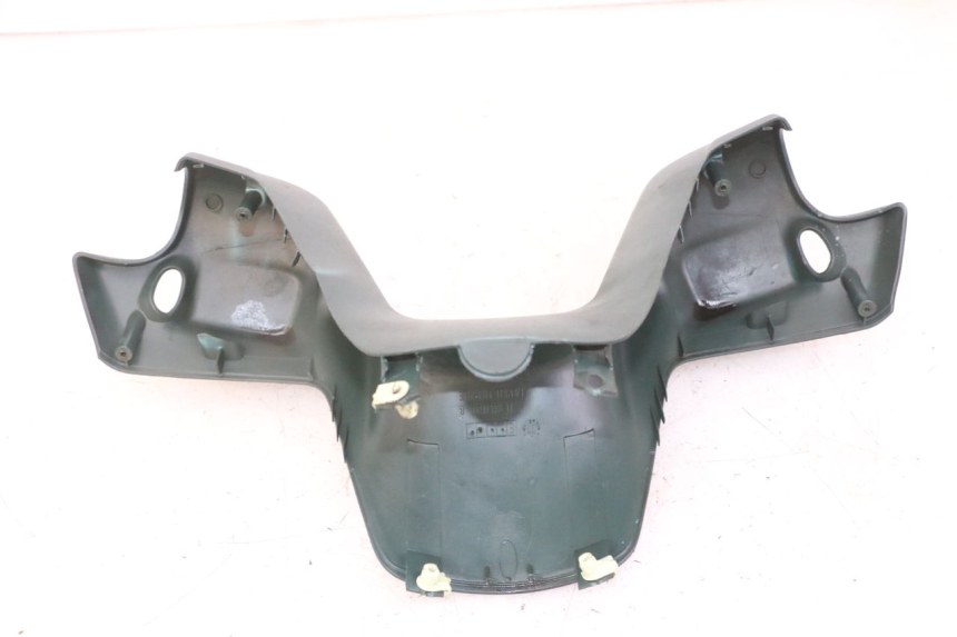 photo de HANDLEBAR COVER FRONT PEUGEOT ELYSEO 125 (1999 - 2004) - Checked used part