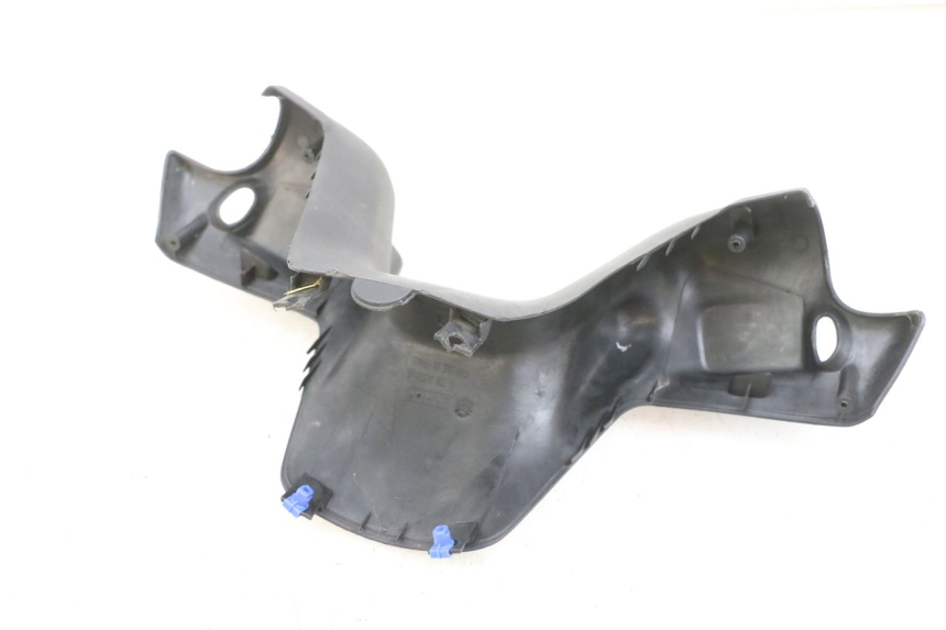 photo de HANDLEBAR COVER FRONT PEUGEOT ELYSEO 125 (1999 - 2004) - Markings and original references
