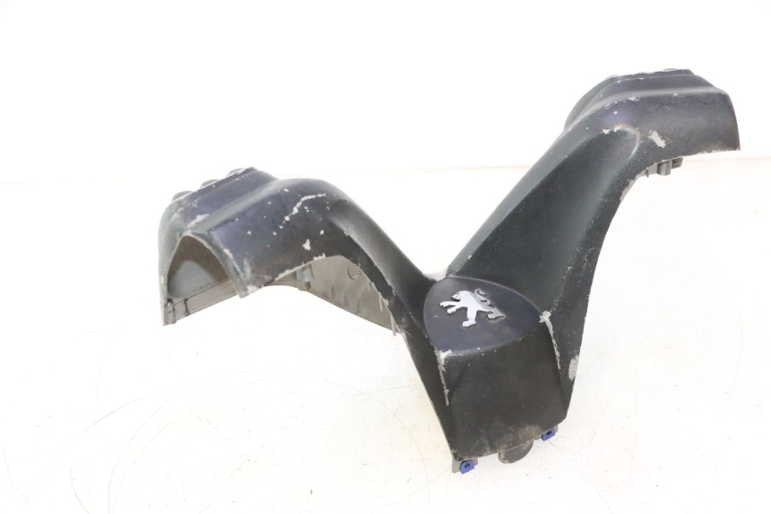 photo de HANDLEBAR COVER FRONT PEUGEOT ELYSTAR 50 (2002 - 2014) - Fixing points details
