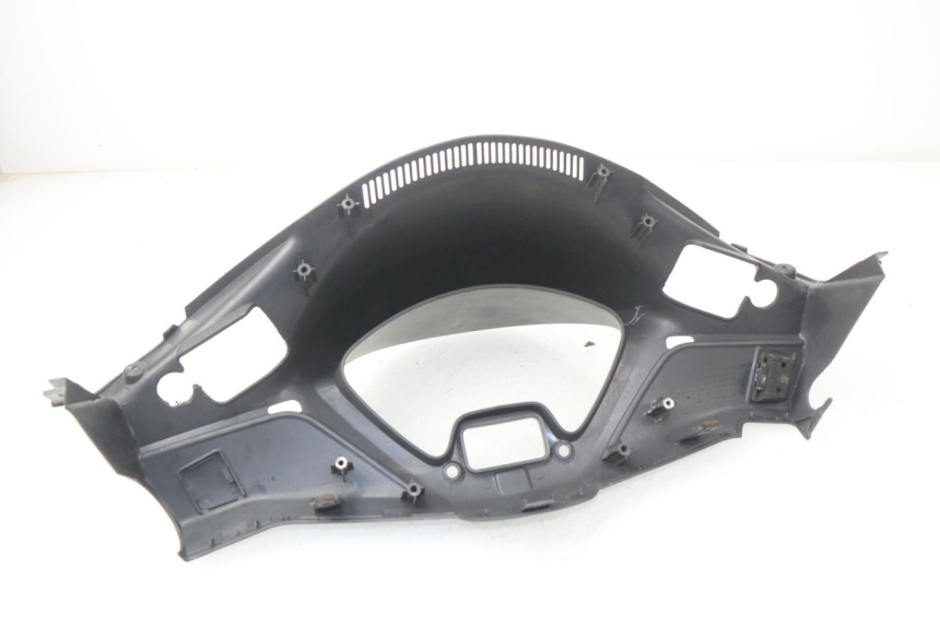 photo de HANDLEBAR COVER FRONT HONDA FES PANTHEON 125 (2003 - 2007) - Zoom on usage condition