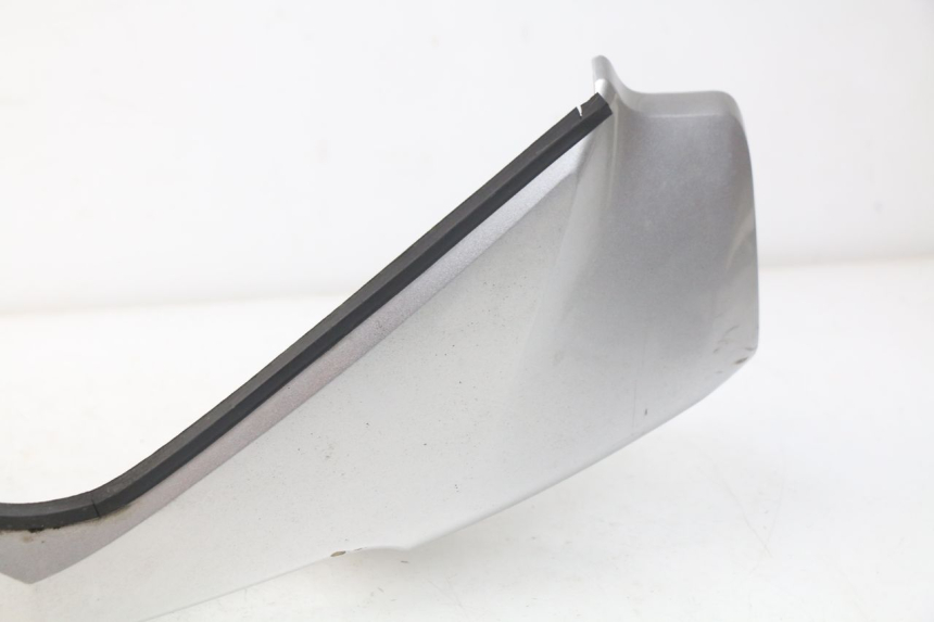 photo de HANDLEBAR COVER FRONT HONDA FES PANTHEON 125 (2003 - 2007) - Additional view of the item