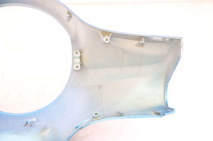 photo de HANDLE BAR FRONT PANEL SYM FIDDLE 125 (2008 - 2010) - Additional view of the item