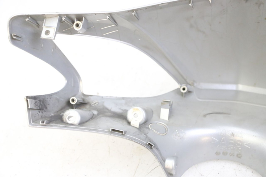 photo de HANDLE BAR FRONT PANEL MBK FLAME X 125 (2007 - 2016) - Zoom on usage condition