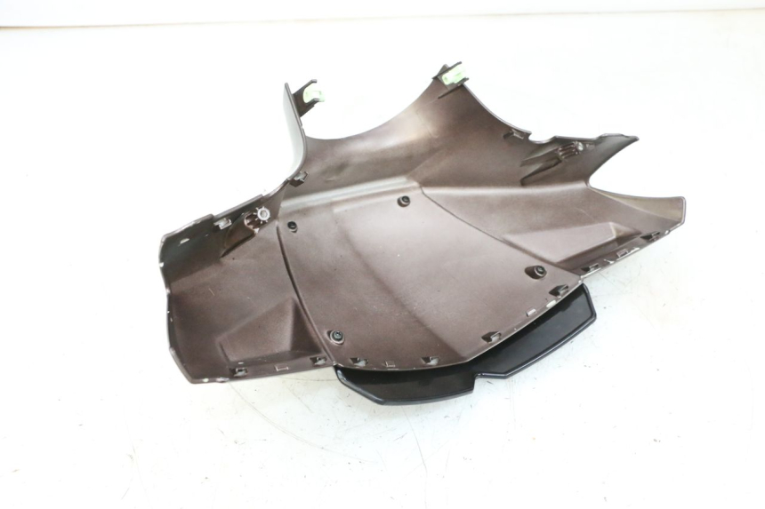 photo de HANDLEBAR COVER FRONT PEUGEOT KISBEE 2T 50 (2010 - 2017) - Product overview