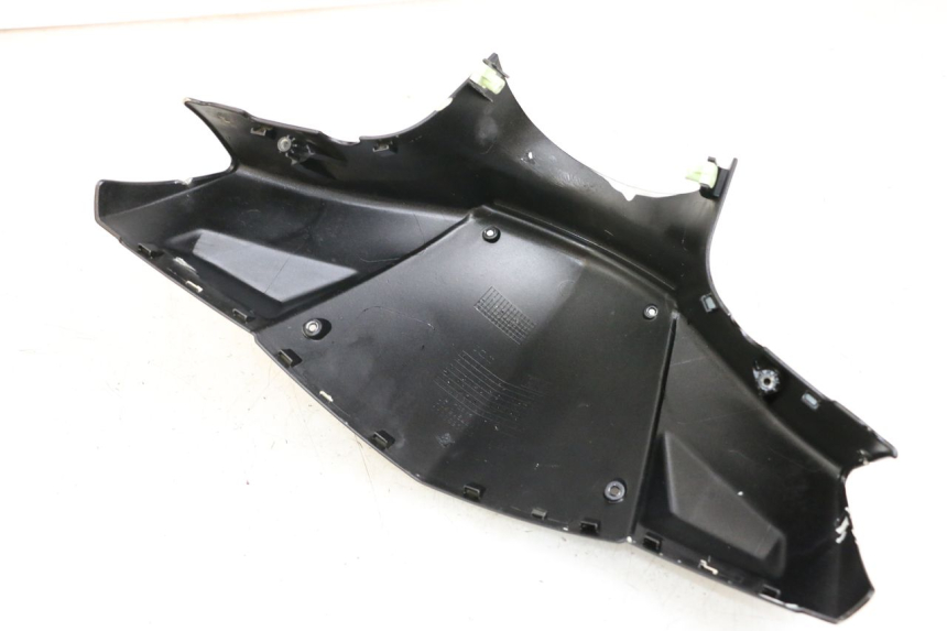 photo de HANDLEBAR COVER FRONT PEUGEOT KISBEE 4T 50 (2018 - 2022) - Component detail