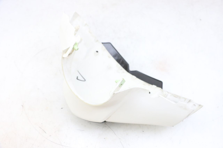 photo de HANDLEBAR COVER FRONT PEUGEOT KISBEE 4T 50 (2010 - 2017) - Technical close-up