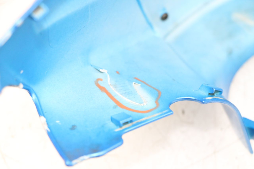 photo de HANDLEBAR COVER FRONT PEUGEOT KISBEE 4T 50 (2010 - 2017) - Detailed visual inspection