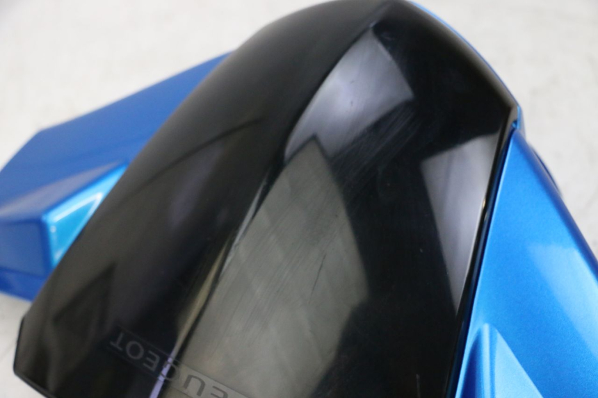 photo de HANDLEBAR COVER FRONT PEUGEOT KISBEE 4T 50 (2010 - 2017) - Technical close-up