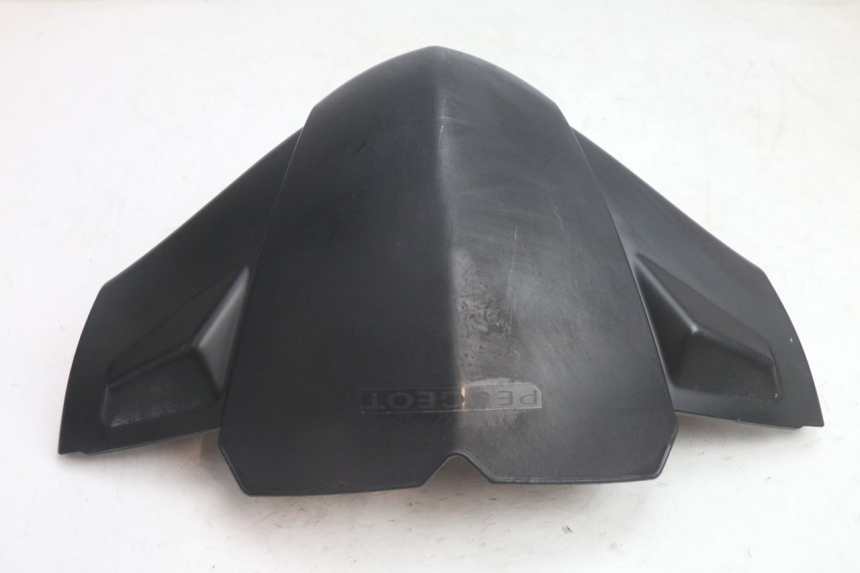 photo de HANDLEBAR COVER FRONT PEUGEOT KISBEE 4T 50 (2018 - 2022) - Technical close-up