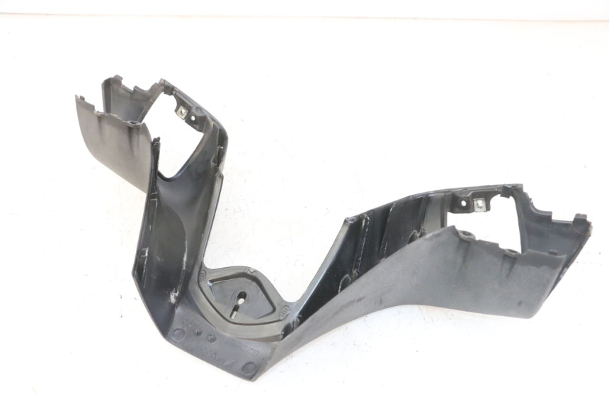 photo de HANDLEBAR COVER FRONT PIAGGIO MP3 LT 300 (2010 - 2016) - Technical close-up