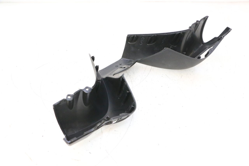 photo de HANDLEBAR COVER FRONT PIAGGIO MP3 LT 300 (2010 - 2016) - Product overview