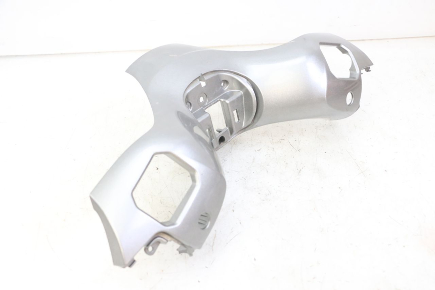 photo de HANDLEBAR COVER FRONT PIAGGIO MP3 500 (2014 - 2017) - Surface and material condition