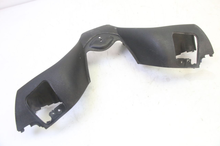 photo de HANDLEBAR COVER FRONT PIAGGIO MP3 500 (2011 - 2015) - Zoom on usage condition