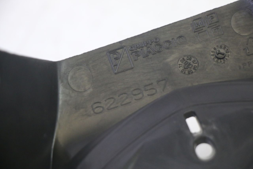 photo de HANDLE BAR FRONT PANEL PIAGGIO MP3 RL 250 (2006 - 2010) - Product overview