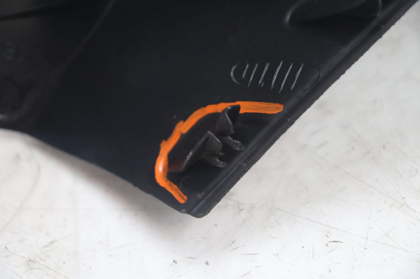 photo de HANDLEBAR COVER FRONT PIAGGIO MP3 500 (2011 - 2015) - Product overview