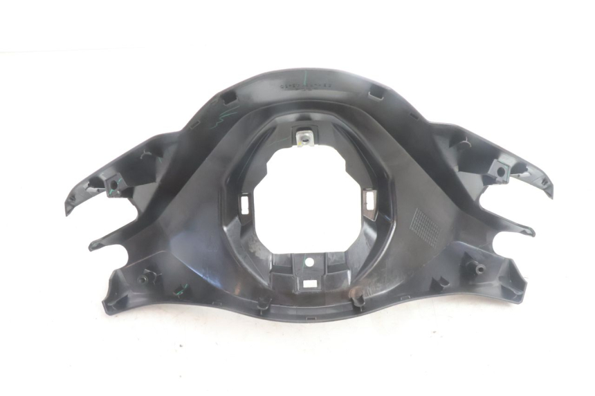photo de HANDLE BAR FRONT PANEL YAMAHA N-MAX NMAX 125 (2021 - 2024) - Alternative perspective