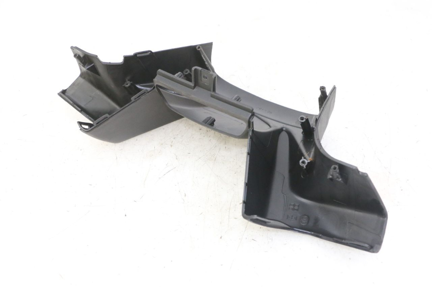 photo de HANDLE BAR FRONT PANEL GILERA NEXUS 125 (2009 - 2013) - Technical close-up