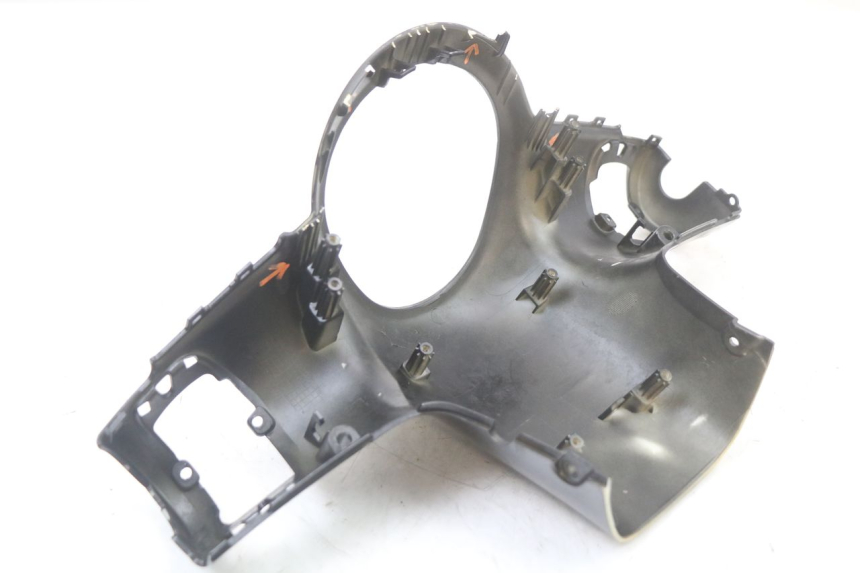 photo de HANDLEBAR COVER FRONT PEUGEOT DJANGO 125 (2014 - 2017) - Product overview