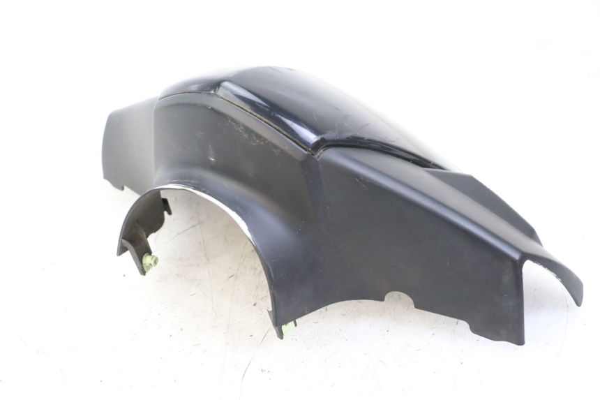 photo de HANDLEBAR COVER FRONT PEUGEOT KISBEE 4T 50 (2018 - 2022) - Fixing points details