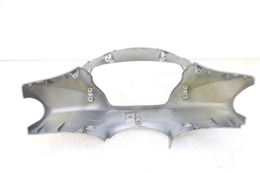 photo de HANDLE BAR FRONT PANEL PEUGEOT TWEET 4T 50 (2014 - 2019) - Technical close-up