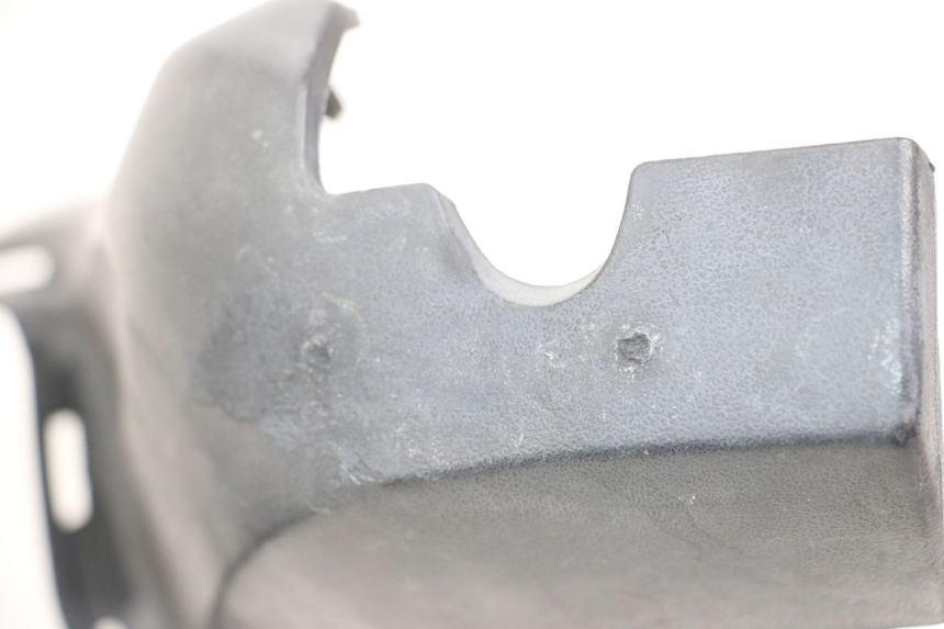 photo de HANDLE BAR FRONT PANEL DAELIM S3 125 (2010 - 2017) - Zoom on usage condition