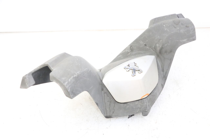 photo de HANDLE BAR FRONT PANEL PEUGEOT SATELIS 125 (2013 - 2018) - Surface and material condition