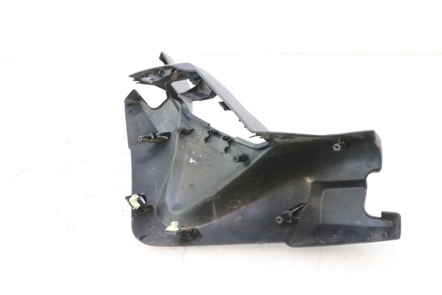 photo de HANDLE BAR FRONT PANEL PEUGEOT SATELIS 125 (2006 - 2009) - Alternative perspective