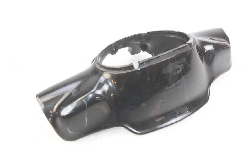 photo de HANDLEBAR COVER FRONT APRILIA SCARABEO 100 (2003 - 2012) - Zoom on usage condition