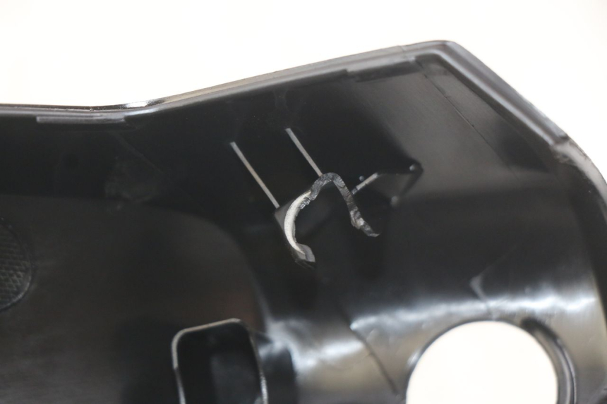 photo de HANDLEBAR COVER FRONT MBK SKYCRUISER 125 (2010 - 2013) - Alternative perspective