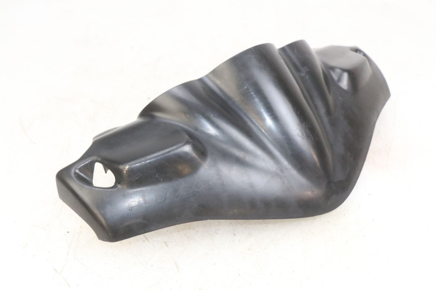 photo de HANDLEBAR COVER FRONT PEUGEOT SPEEDFIGHT LC 50 (1996 - 2002) - Fixing points details