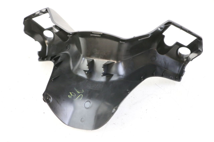 photo de HANDLE BAR FRONT PANEL SUZUKI BURGMAN 125 (2018 - 2021) - Zoom on usage condition