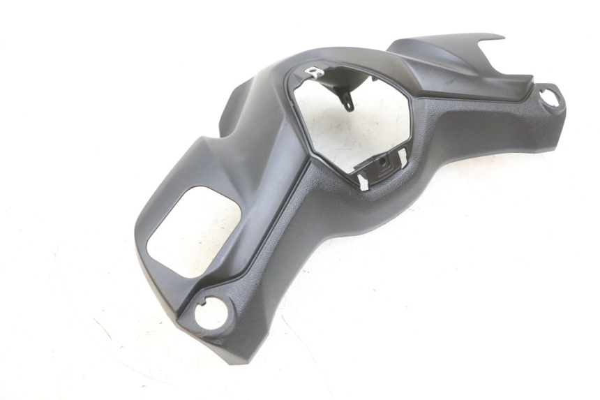 photo de HANDLE BAR FRONT PANEL YAMAHA TRICITY 300 (2020 - 2024) - Technical close-up