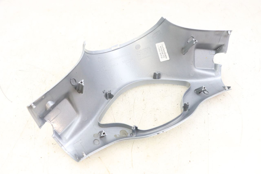 photo de HANDLEBAR COVER FRONT PIAGGIO VESPA PRIMAVERA 4T 50 (2021 - 2024) - Markings and original references