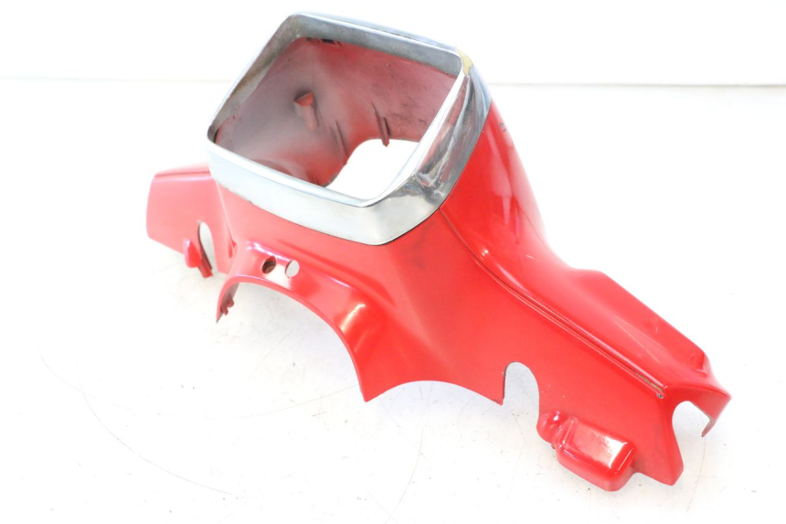 photo de HANDLEBAR COVER FRONT PIAGGIO VESPA S 2T 50 (2007 - 2014) - Distinctive features