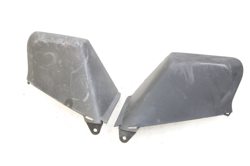 photo de HANDLEBAR COVER FRONT YAMAHA XMAX X-MAX 125 (2006 - 2009) - Zoom on usage condition