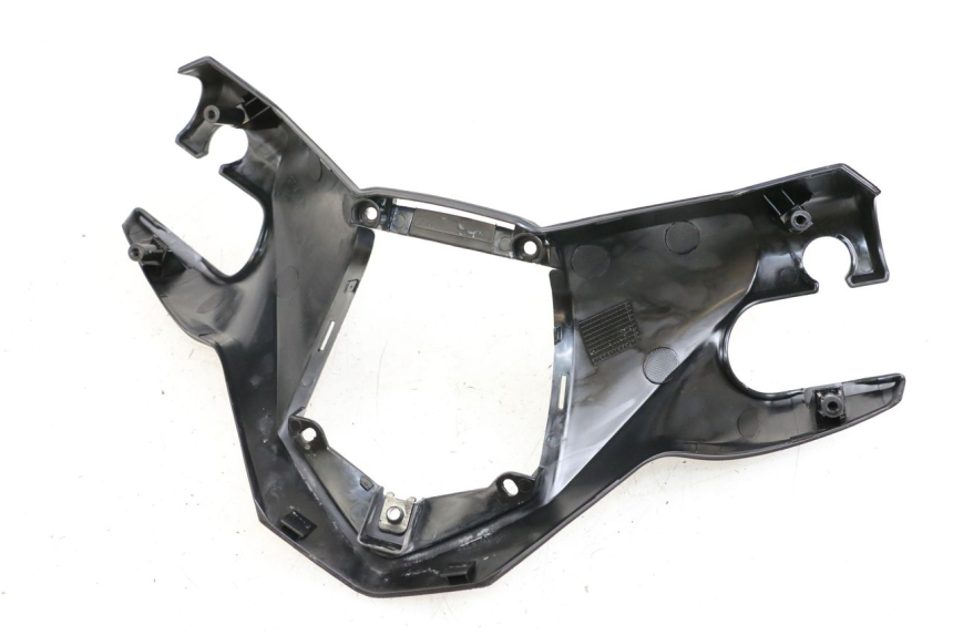 photo de HANDLEBAR COVER FRONT YAMAHA X-MAX XMAX 125 (2010 - 2013) - Technical close-up